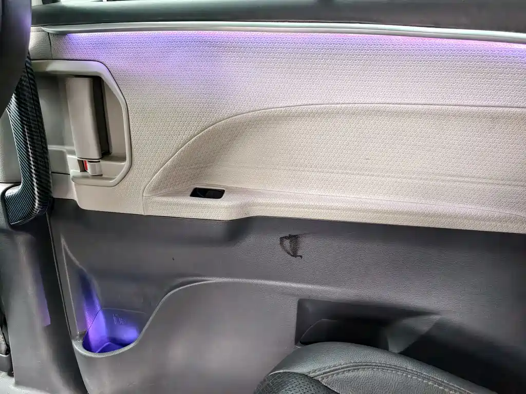 Toyota Sienna 2022 — фото 16