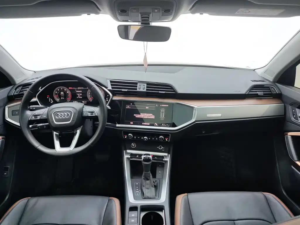 Audi Q3 2023 — фото 14