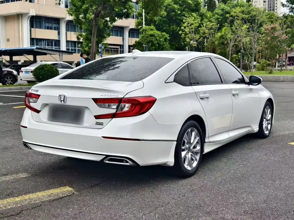 Honda Accord 2021 — фото 13