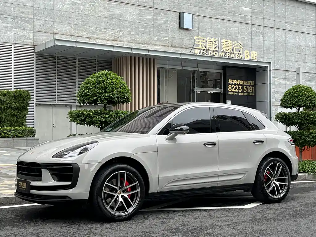 Porsche Macan 2023 — фото 1