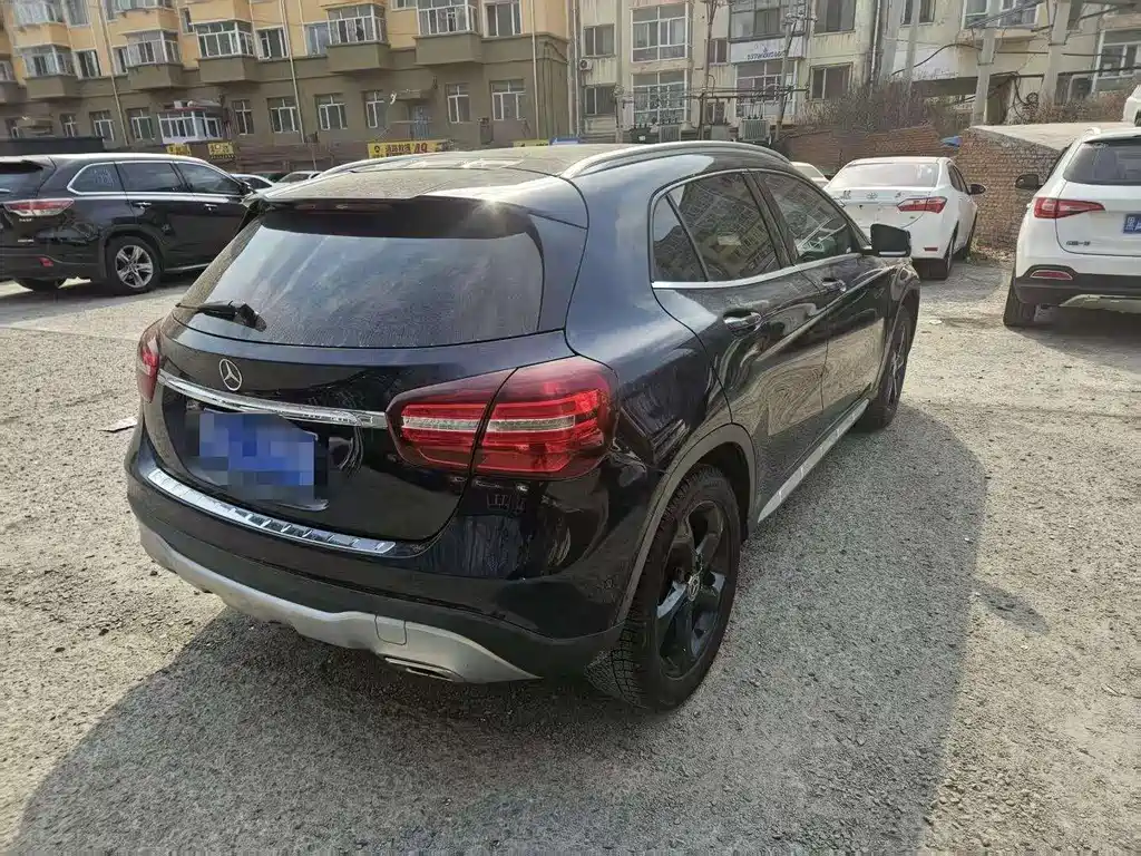 Mercedes-Benz GLA 2018 — фото 10