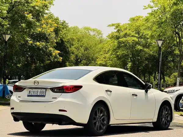 Mazda Atenza 2015