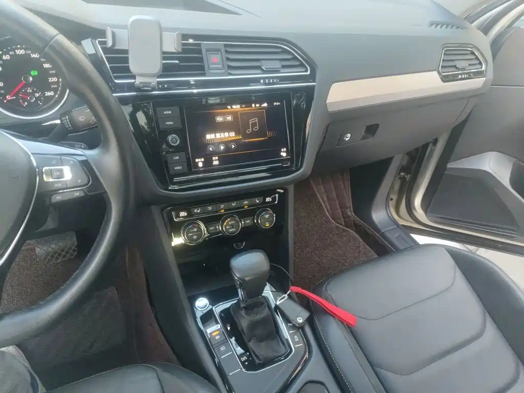 Volkswagen Tiguan L 2019 — фото 14