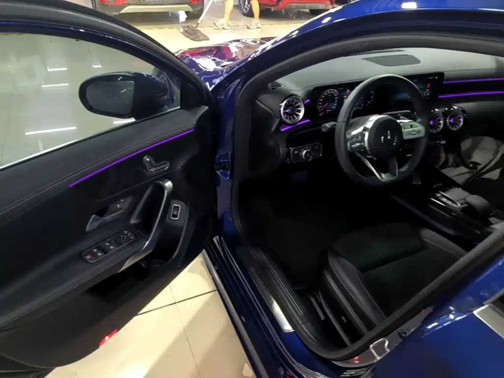 Mercedes-Benz A-Class 2023 — фото 16