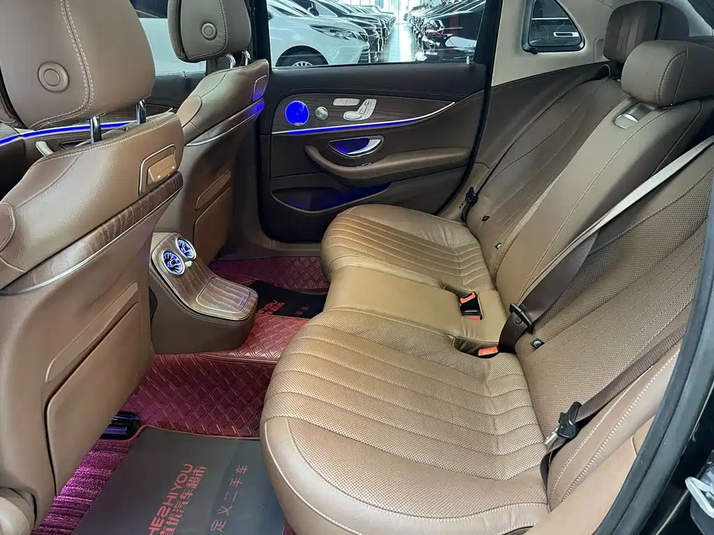Mercedes-Benz E-Class 2021 — фото 10