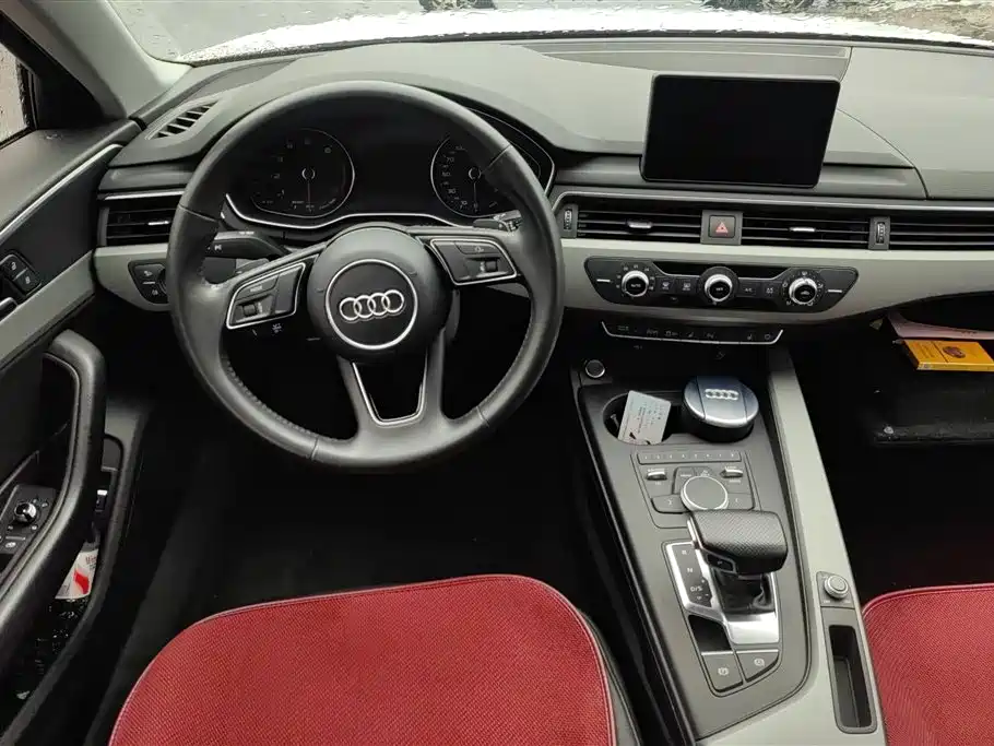 Audi A4L 2018 — фото 13
