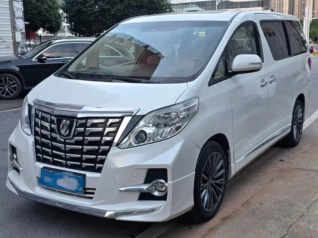 Toyota Alphard 2015