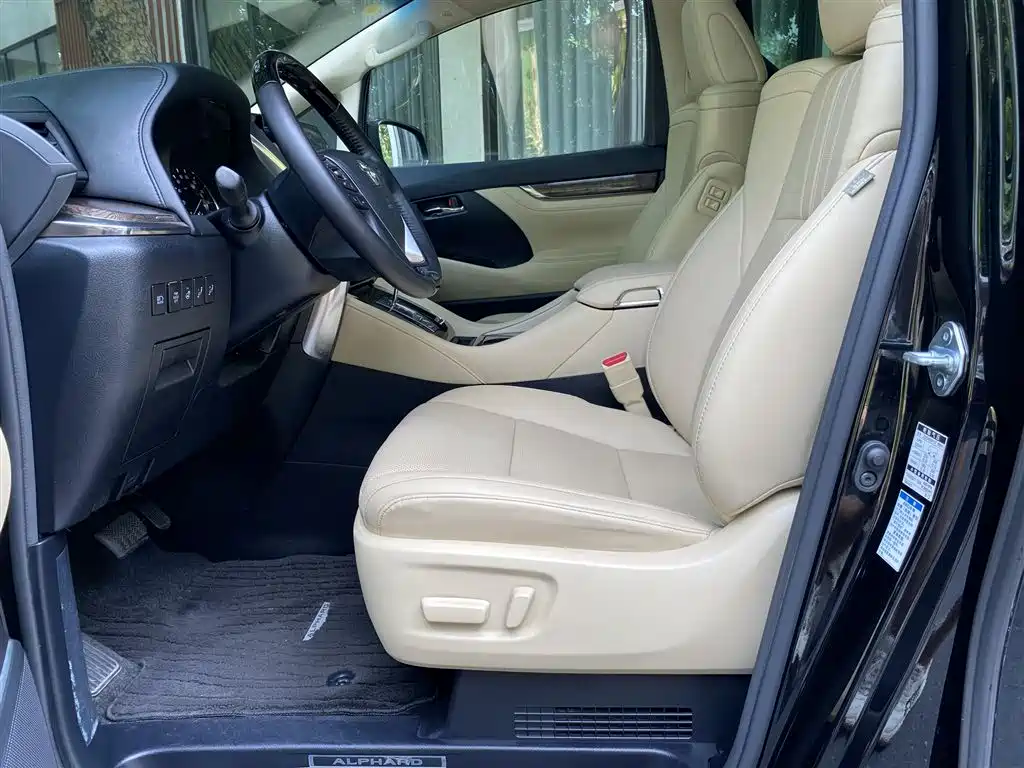Toyota Alphard 2021 — фото 4