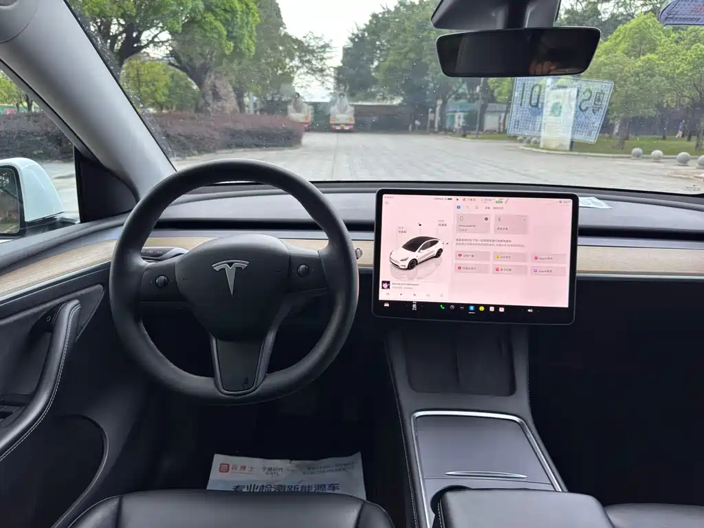 Tesla Model Y 2023 — фото 13