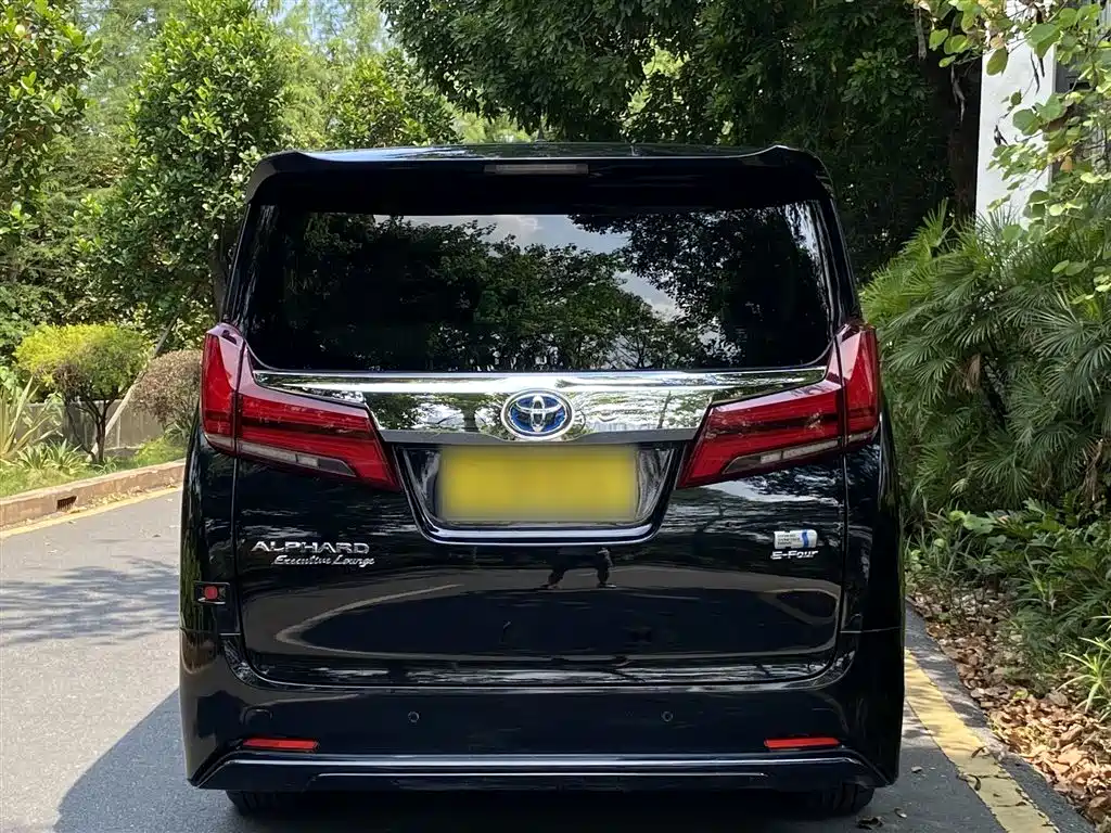 Toyota Alphard 2021 — фото 24