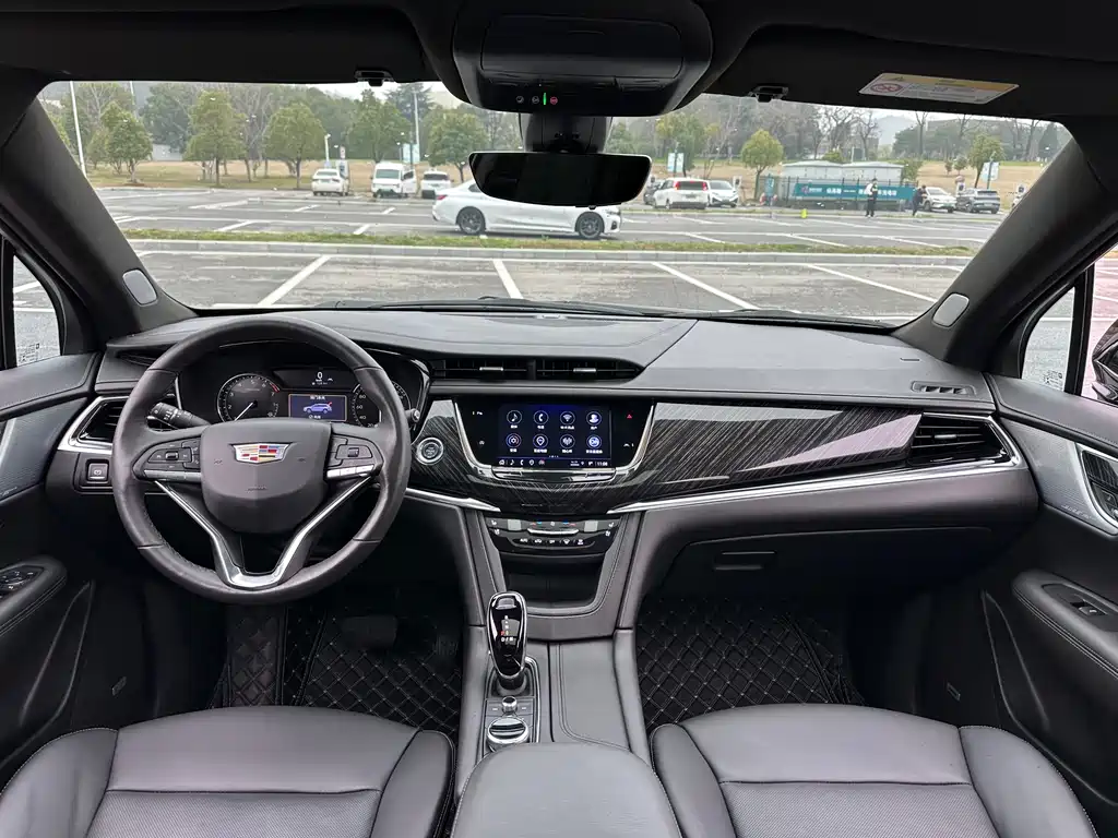 Cadillac XT6 2022 — фото 14