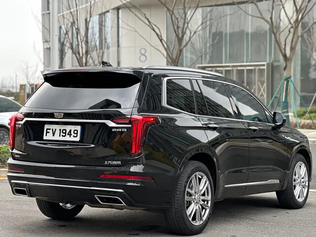 Cadillac XT6 2022 — фото 30