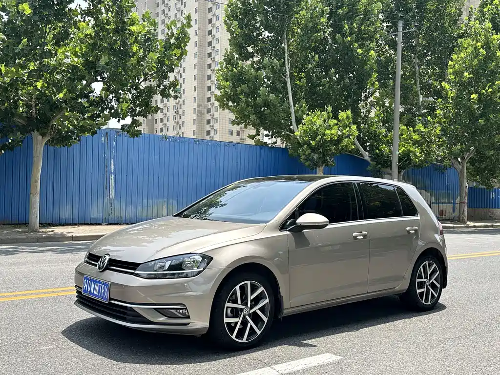 Volkswagen Golf 2018 — фото 1