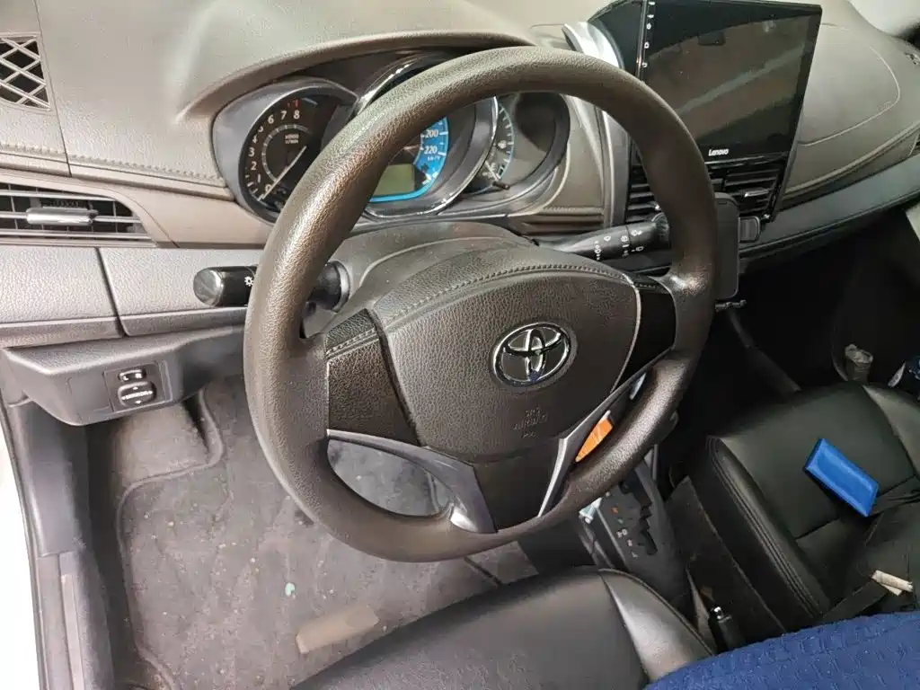 Toyota Yaris L 2016