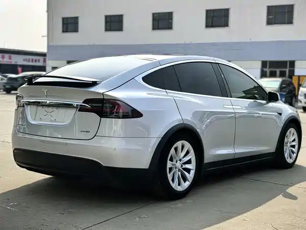 Tesla Model X 2017