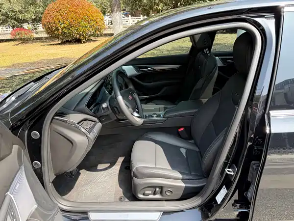Cadillac CT5 2023
