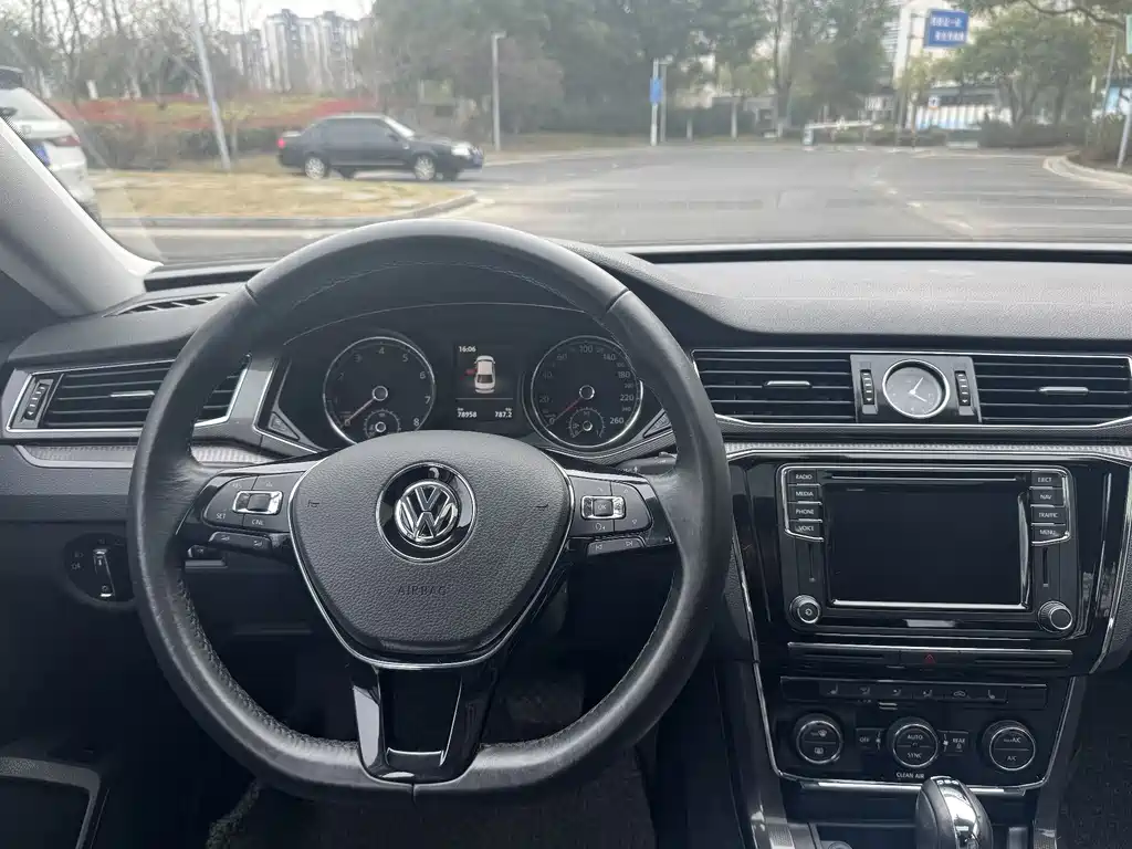 Volkswagen Passat 2017 — фото 5