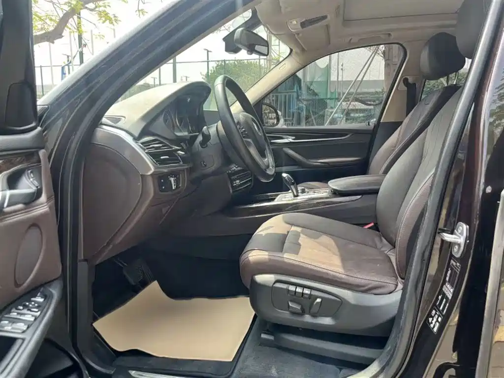 BMW X5 2017 — фото 17