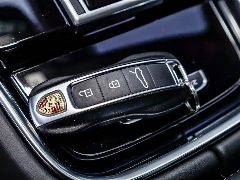 Porsche Panamera 2021 — фото 24