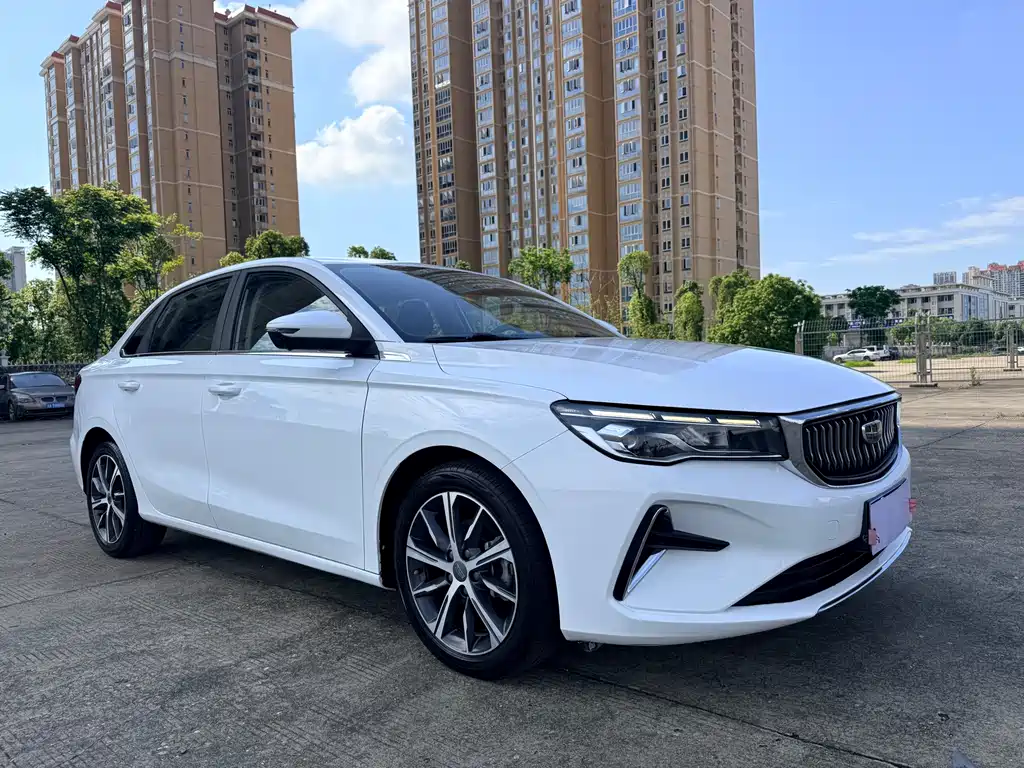 Geely Emgrand 2021