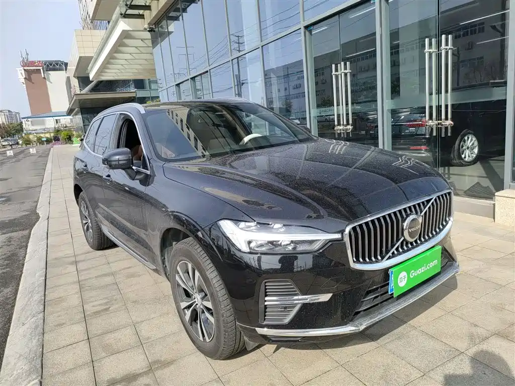 Volvo XC60 2025 — фото 4