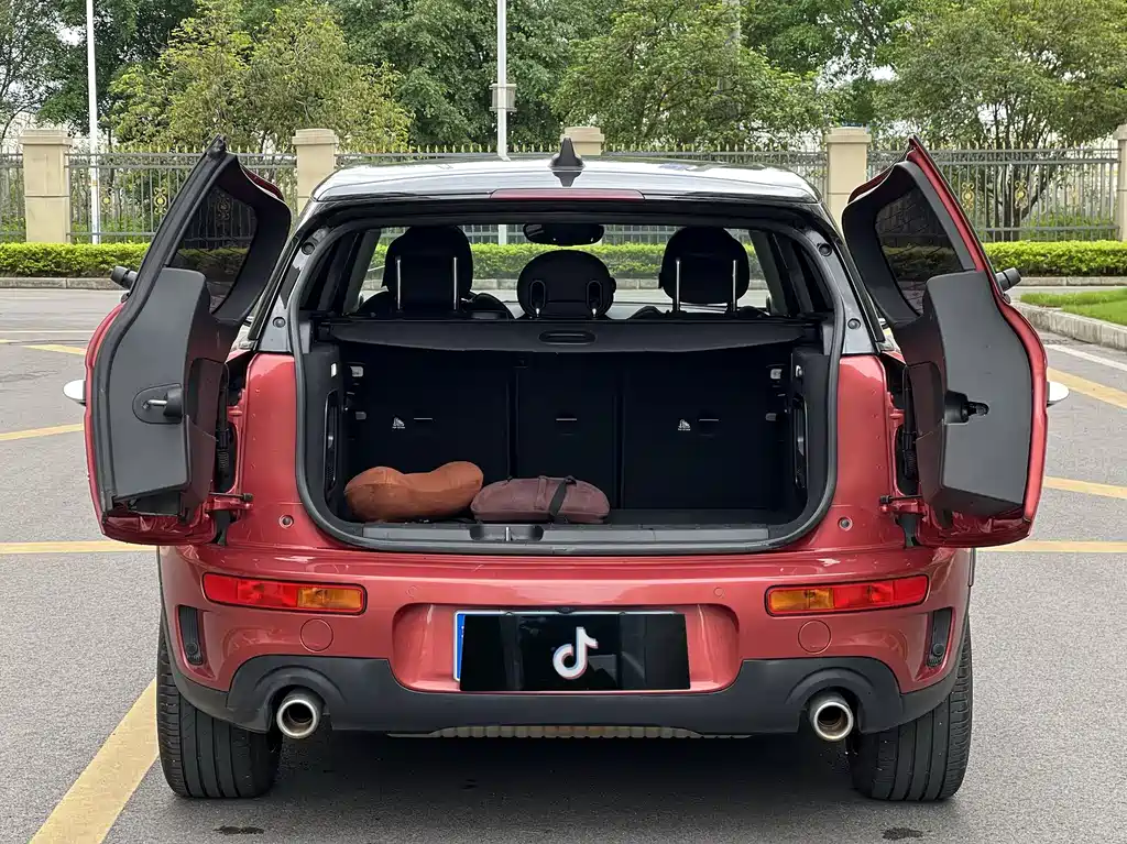 MINI Clubman 2023 — фото 24