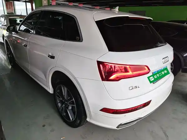 Audi Q5L 2019