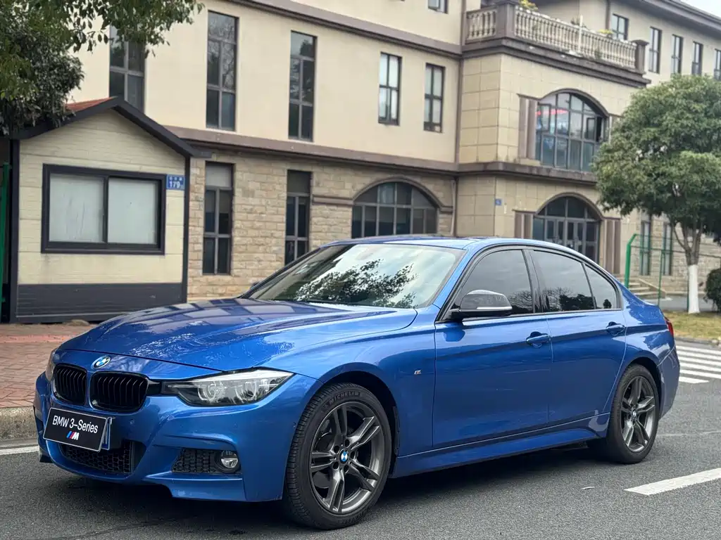 BMW 3 Series 2019 — фото 1