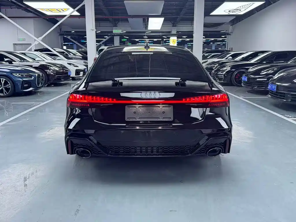 Audi A7 2021 — фото 12