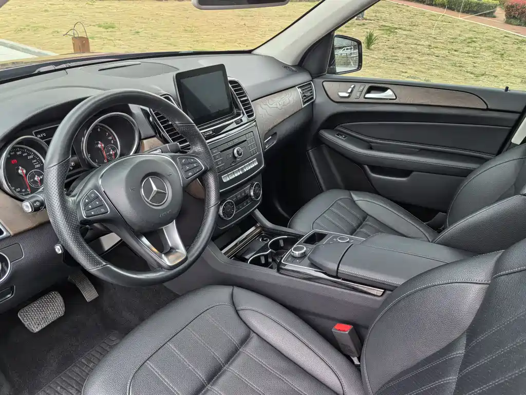 Mercedes-Benz GLE 2017 — фото 8