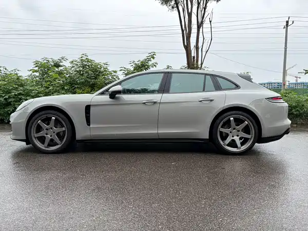 Porsche Panamera 2024