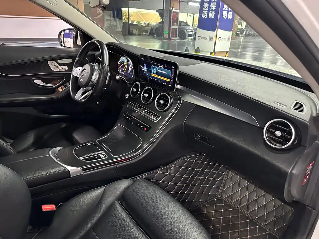 Mercedes-Benz C-Class 2019 — фото 15