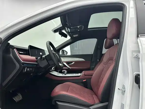 Jetour X70 PLUS 2023