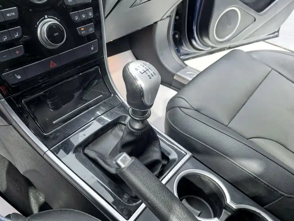 Haval H2 2015 — фото 12