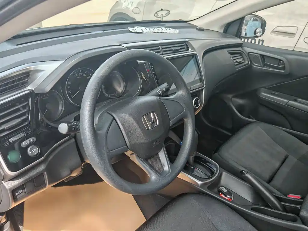 Honda City 2017 — фото 14