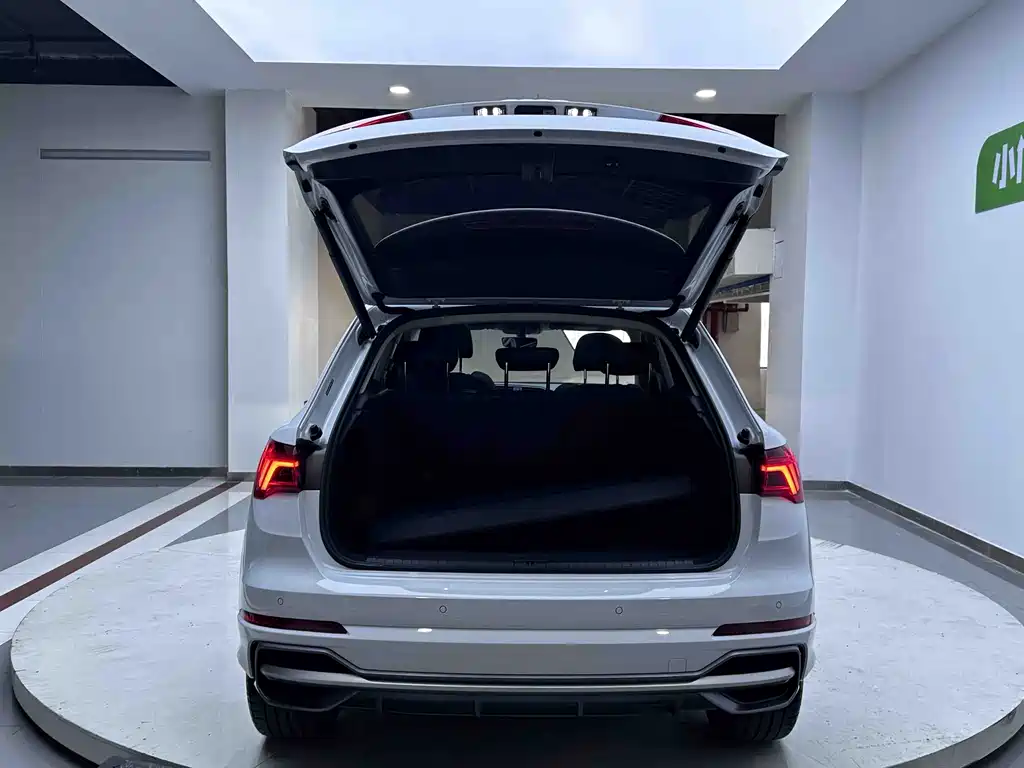 Audi Q3 2023 — фото 18