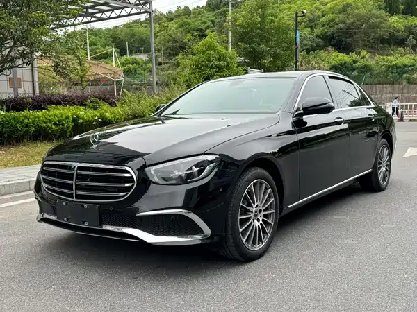 Mercedes-Benz E-Class 2022