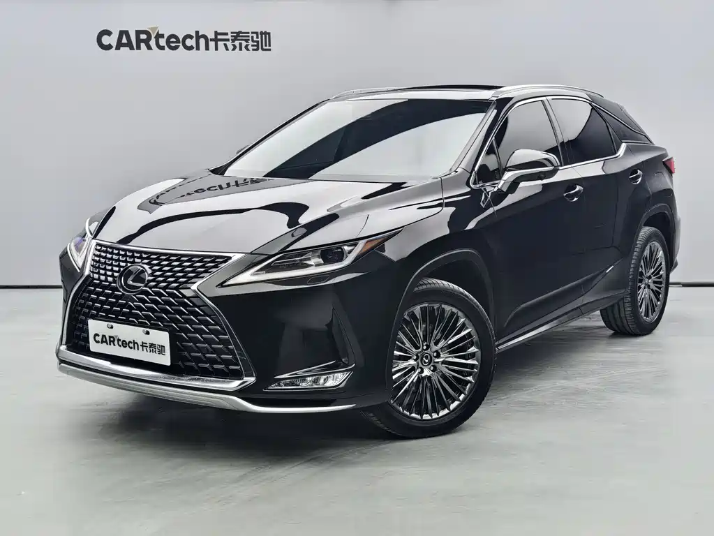 Lexus RX 2022 — фото 1