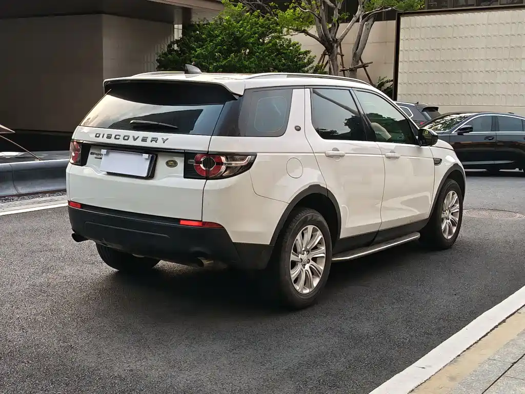 Land Rover Discovery Sport 2017 — фото 4