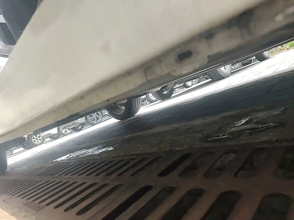 Peugeot 308 2015 — фото 21
