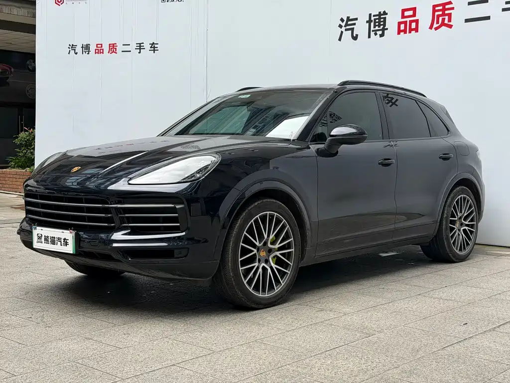 Porsche Cayenne Hybrid 2022