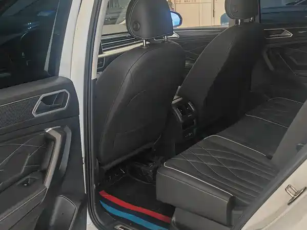 Volkswagen Tiguan L 2023