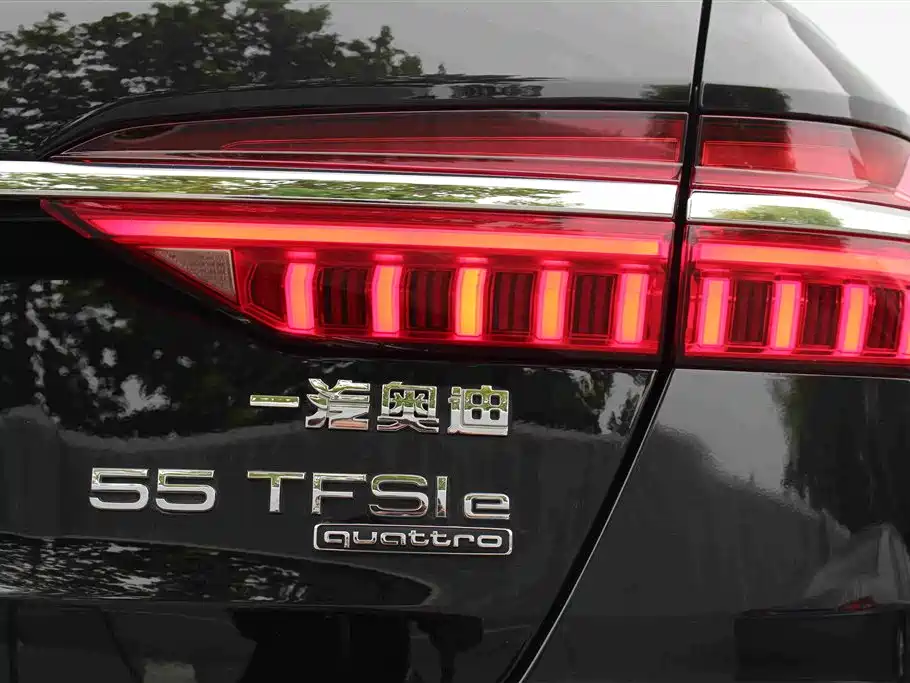 Audi A6L New Energy 2020 — фото 15
