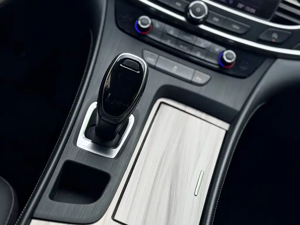 Buick LaCrosse 2020 — фото 10