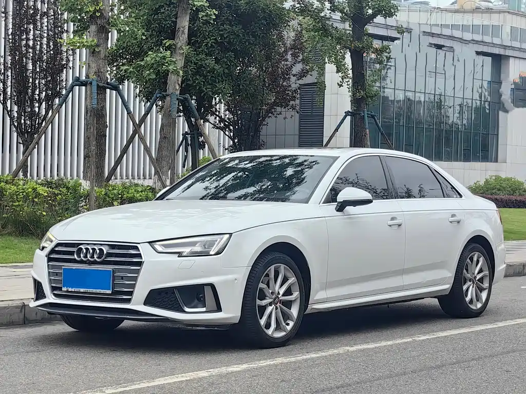 Audi A4L 2019