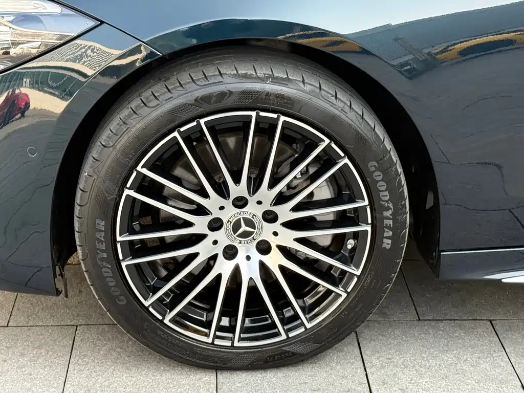 Mercedes-Benz C-Class 2023 — фото 10