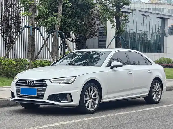 Audi A4L 2019