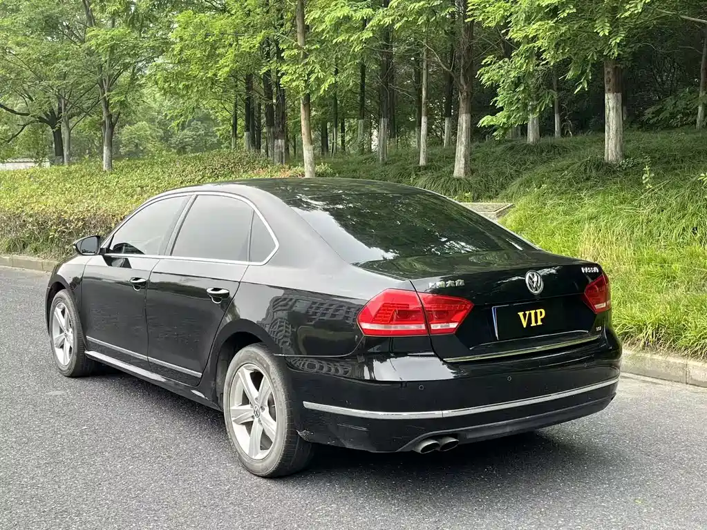 Volkswagen Passat 2014 — фото 11