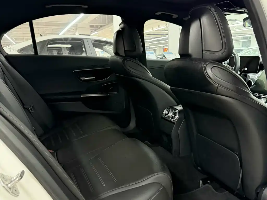 Mercedes-Benz C-Class 2022