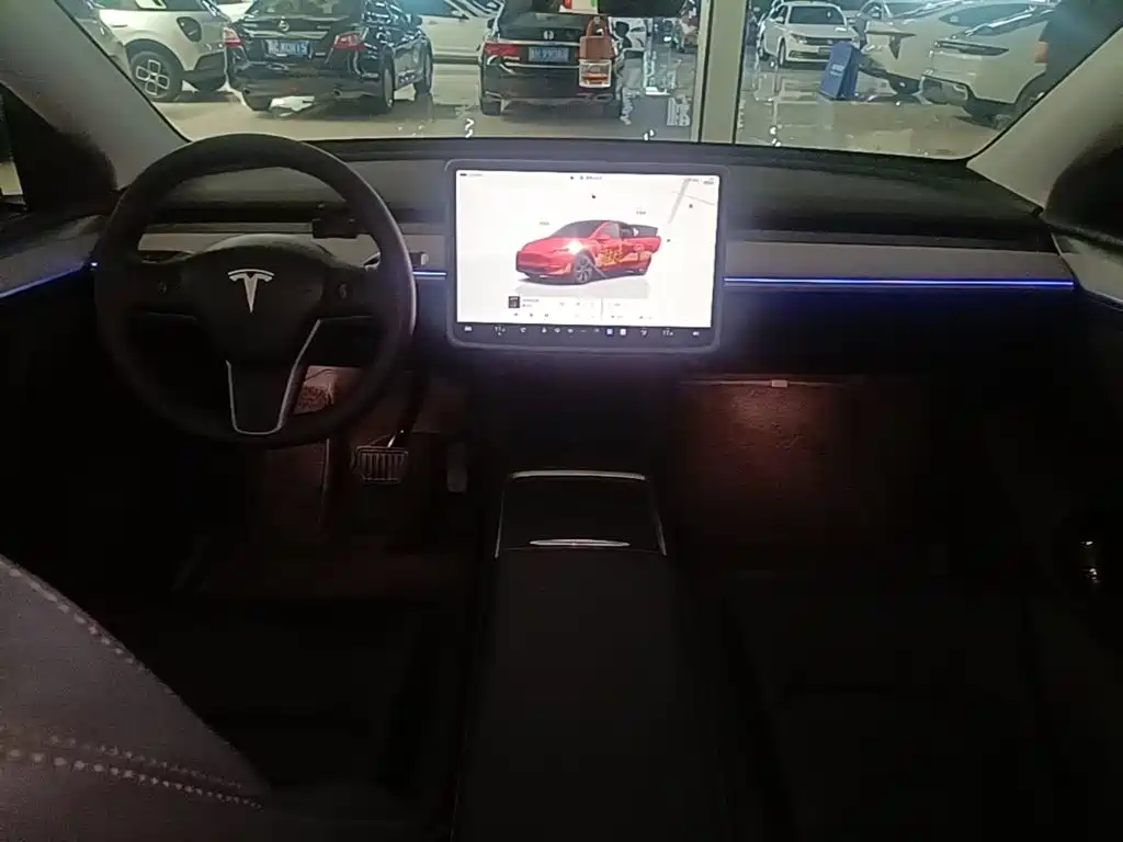 Tesla Model Y 2023 — фото 10